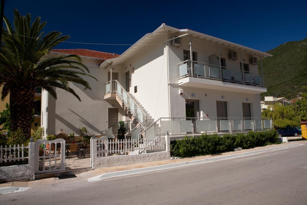 Savinos Rooms Vasiliki  Exterior photo
