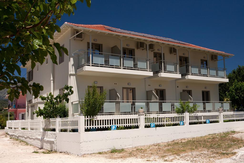 Savinos Rooms Vasiliki  Exterior photo