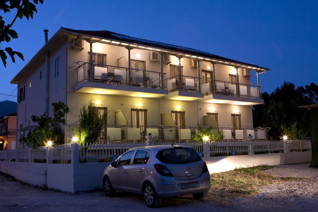 Savinos Rooms Vasiliki  Exterior photo